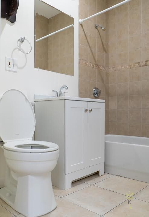 7 bed, 3 bath apartment for rent at 22 Ashford St Unit 1, Allston — photo 11 of 25