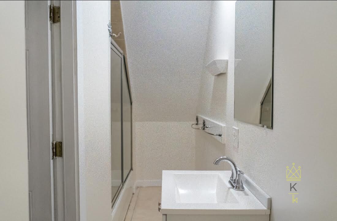 7 bed, 3 bath apartment for rent at 22 Ashford St Unit 1, Allston — photo 23 of 25