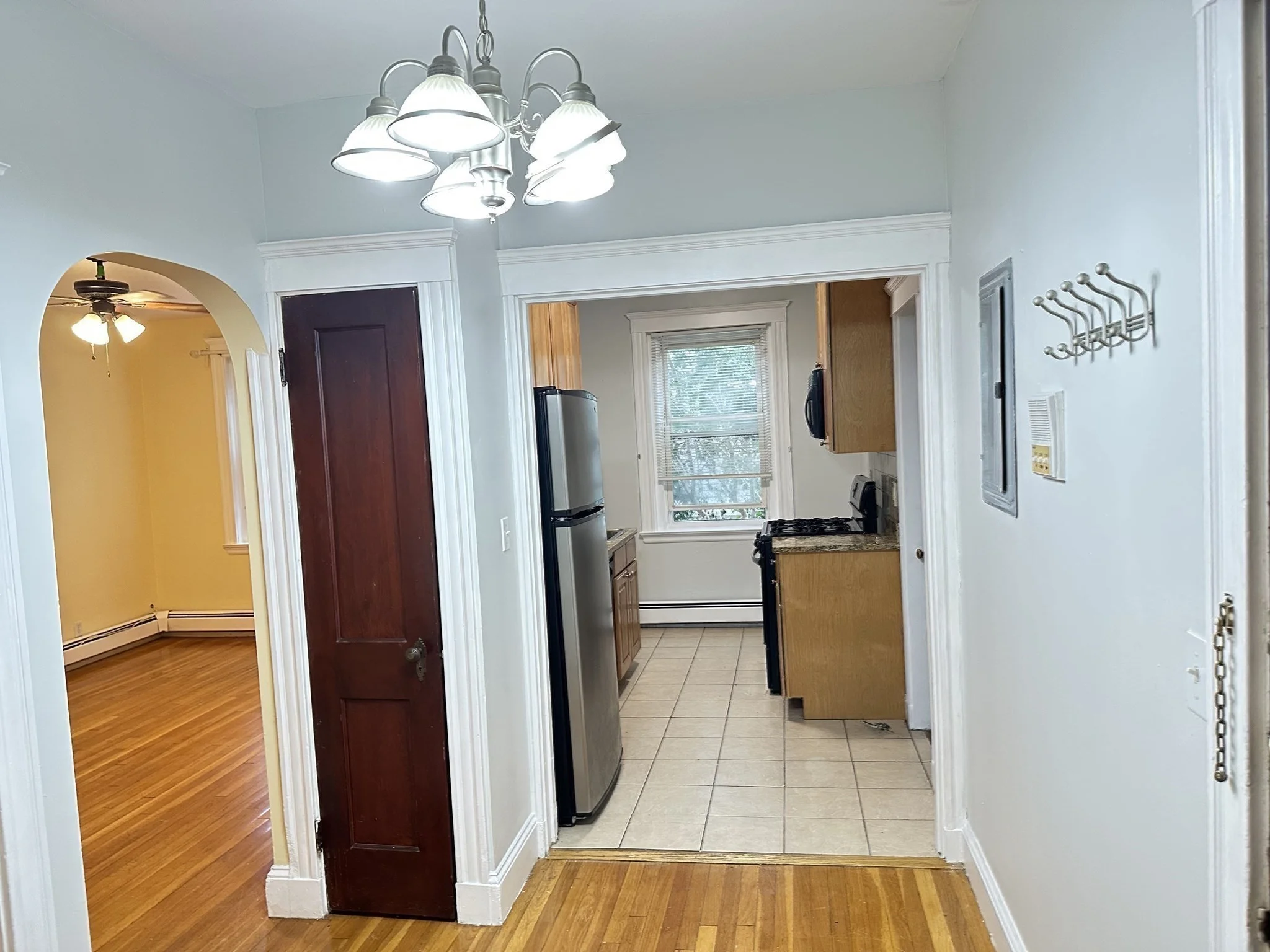 1 bed, 1 bath apartment for rent at 22 Atlantic Unit 7, Lynn — photo 13 of 20