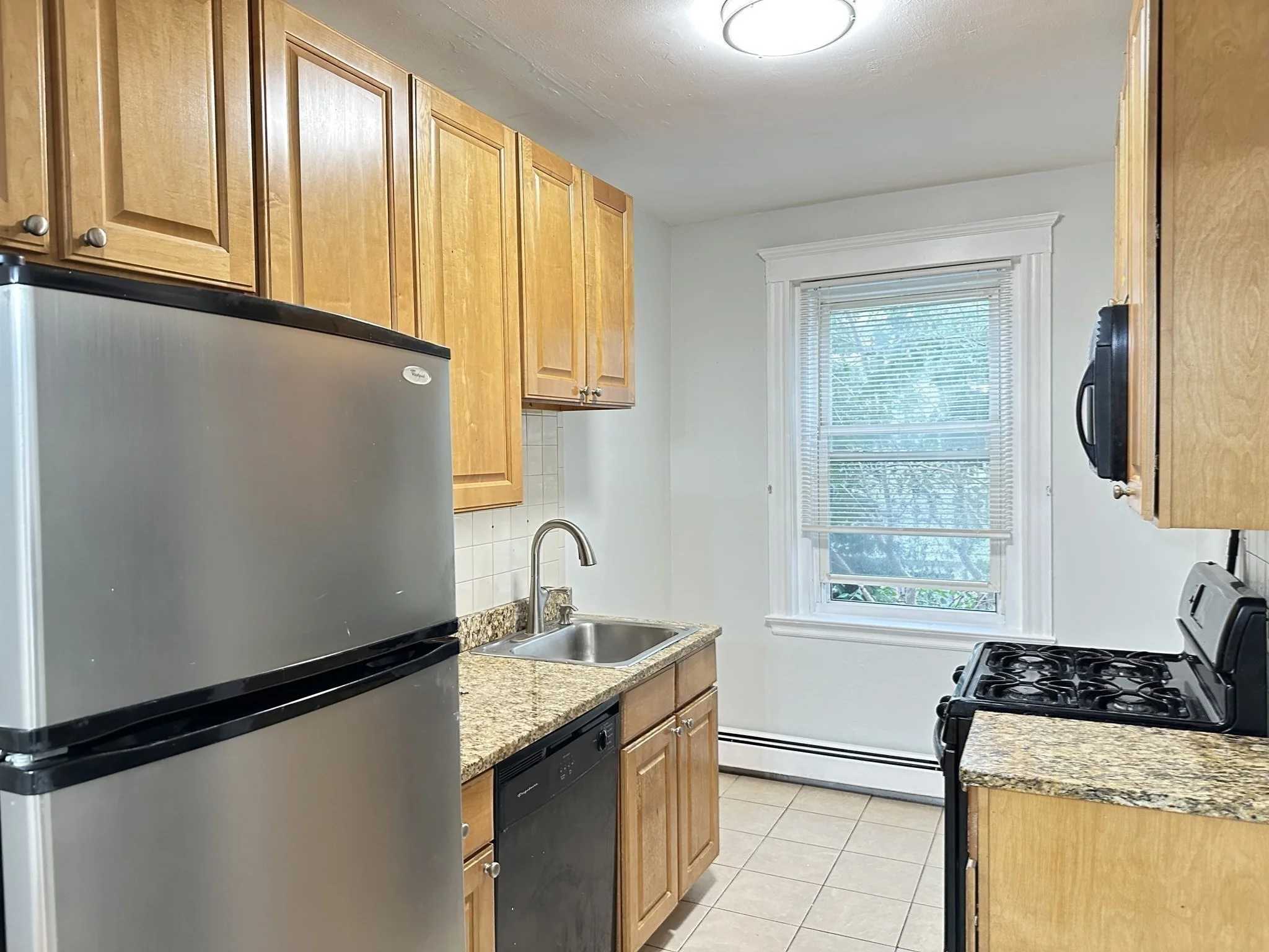 1 bed, 1 bath apartment for rent at 22 Atlantic Unit 7, Lynn — photo 6 of 20