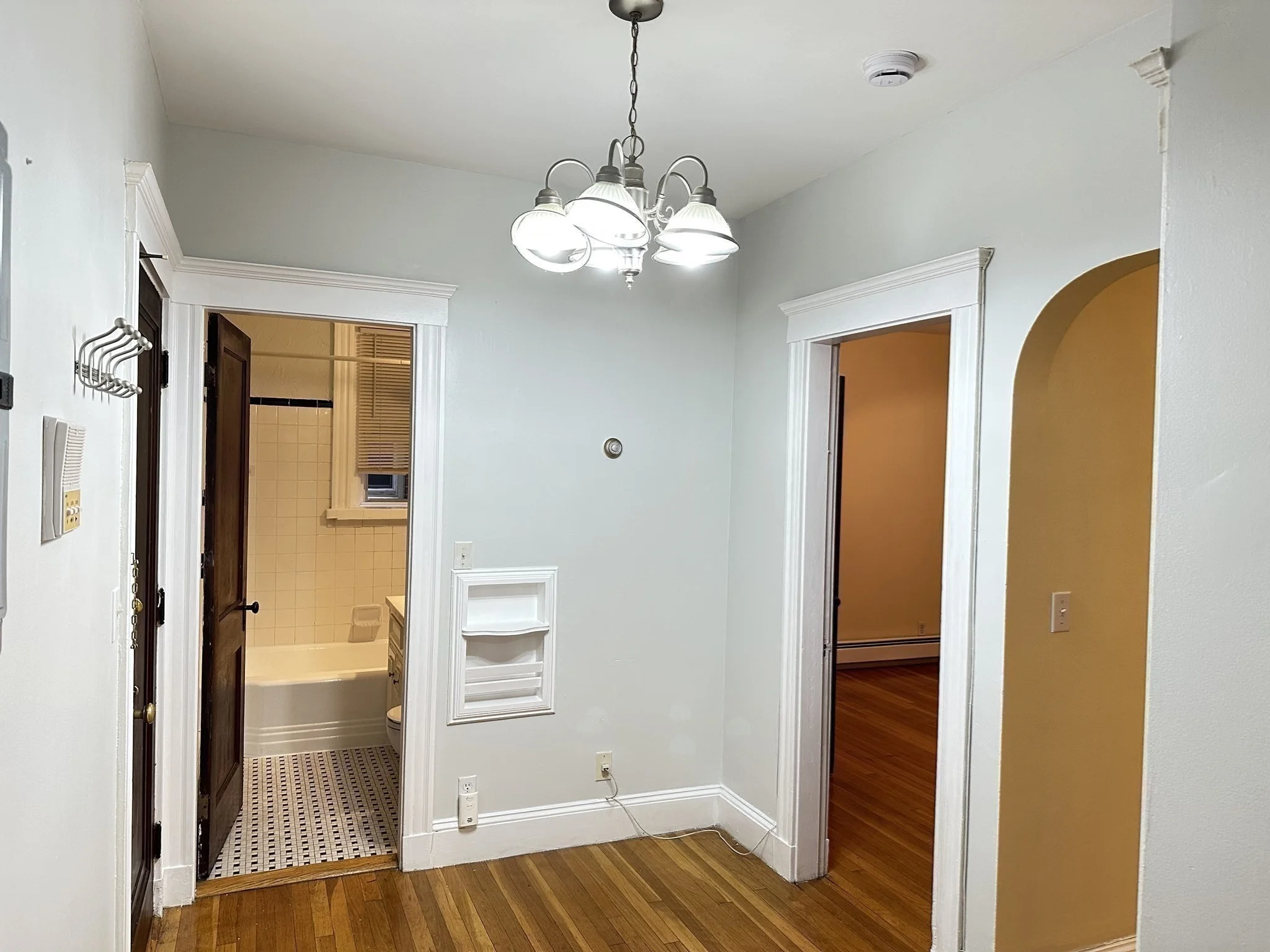 1 bed, 1 bath apartment for rent at 22 Atlantic Unit 7, Lynn — photo 16 of 20