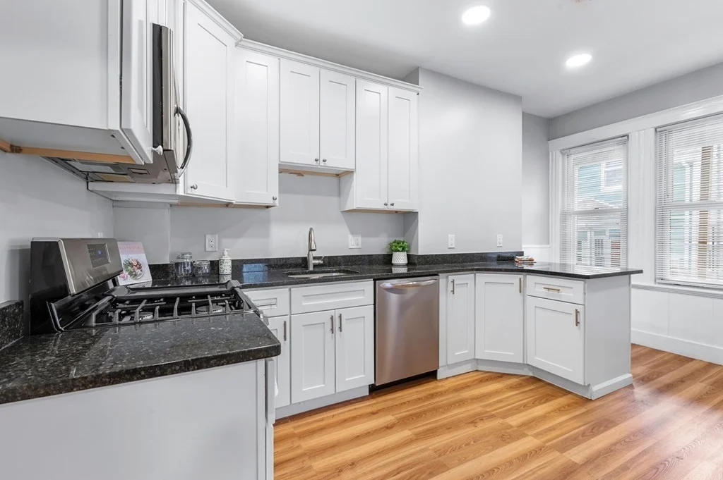 3 bed, 1 bath apartment for rent at 22 Auburn St Unit 1, Malden — photo 1 of 14