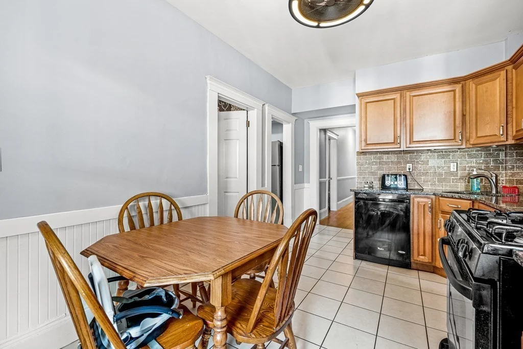 4 bed, 1 bath apartment for rent at 22 Auburn St Unit 3, Malden — photo 19 of 22