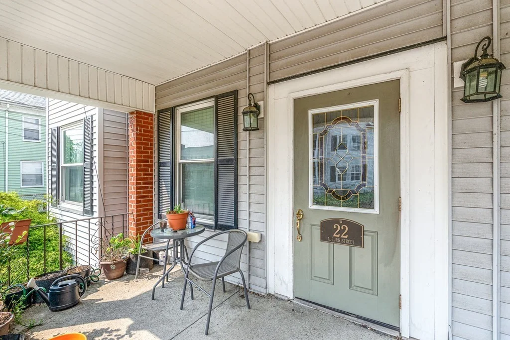 4 bed, 1 bath apartment for rent at 22 Auburn St Unit 3, Malden — photo 3 of 22