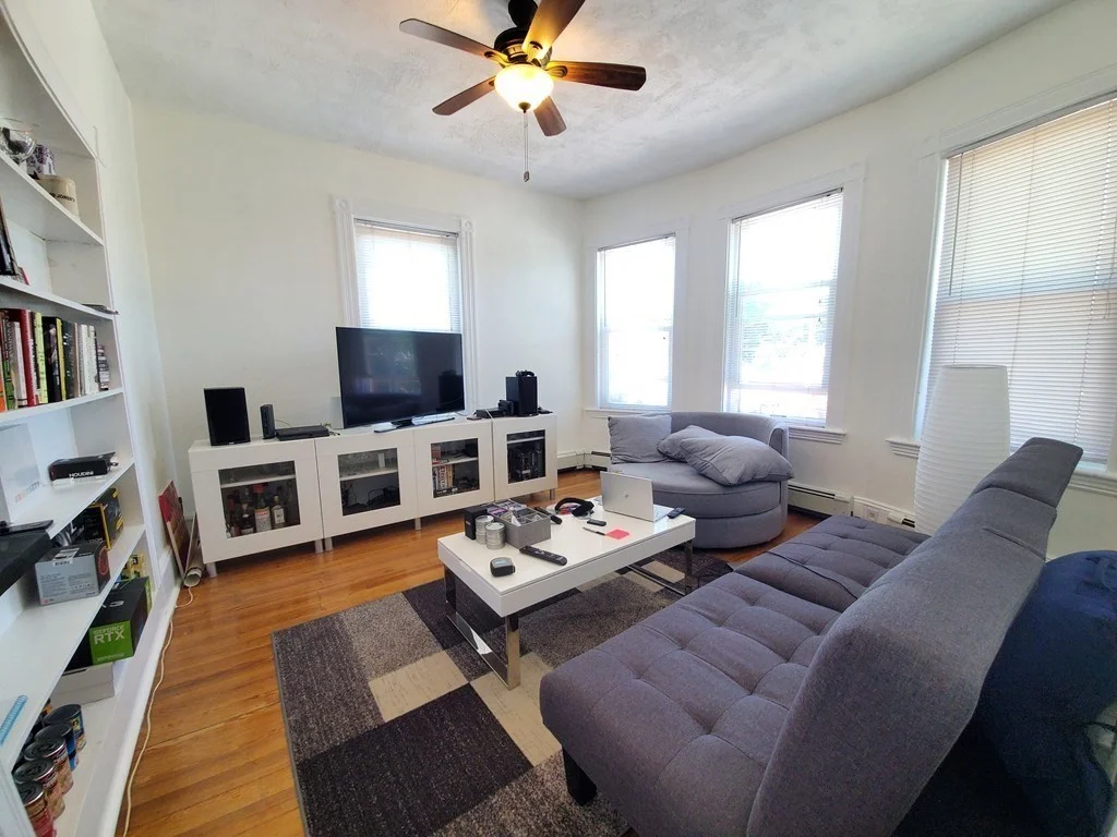 3 bed, 2 bath apartment for rent at 22 Belmont St Unit 3, Watertown — photo 2 of 16