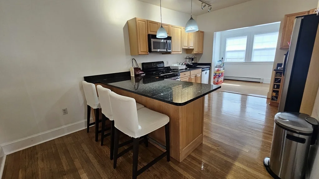 3 bed, 2 bath apartment for rent at 22 Belmont St Unit 3, Watertown — photo 12 of 16