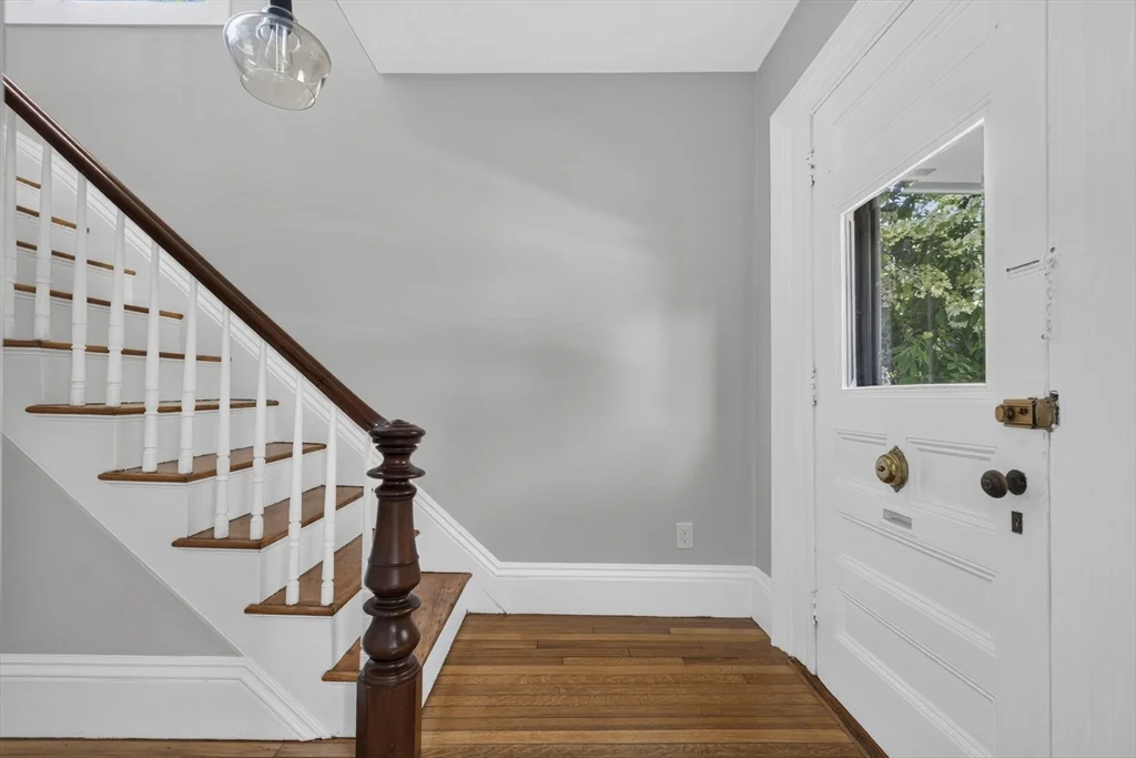 5 bed, 2 bath apartment for rent at 22 Berkeley St Unit A, Reading — photo 5 of 42