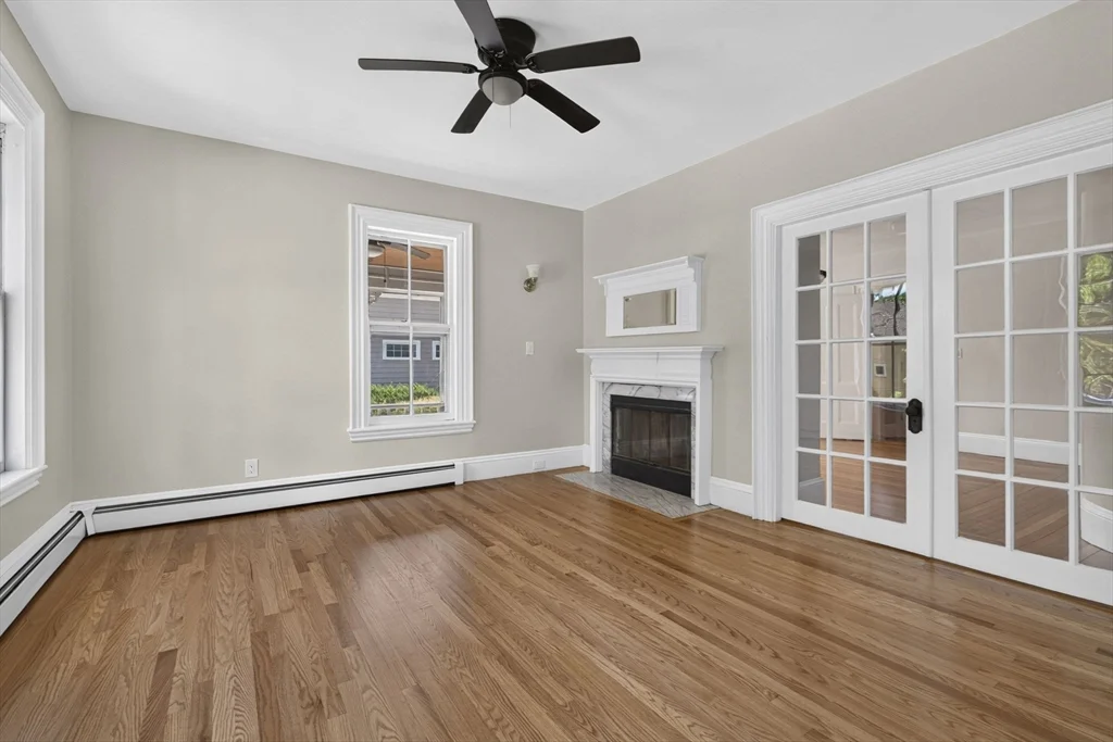 5 bed, 2 bath apartment for rent at 22 Berkeley St Unit A, Reading — photo 8 of 42