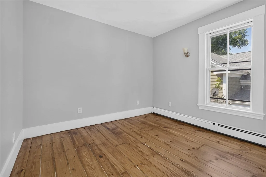 5 bed, 2 bath apartment for rent at 22 Berkeley St Unit A, Reading — photo 32 of 42