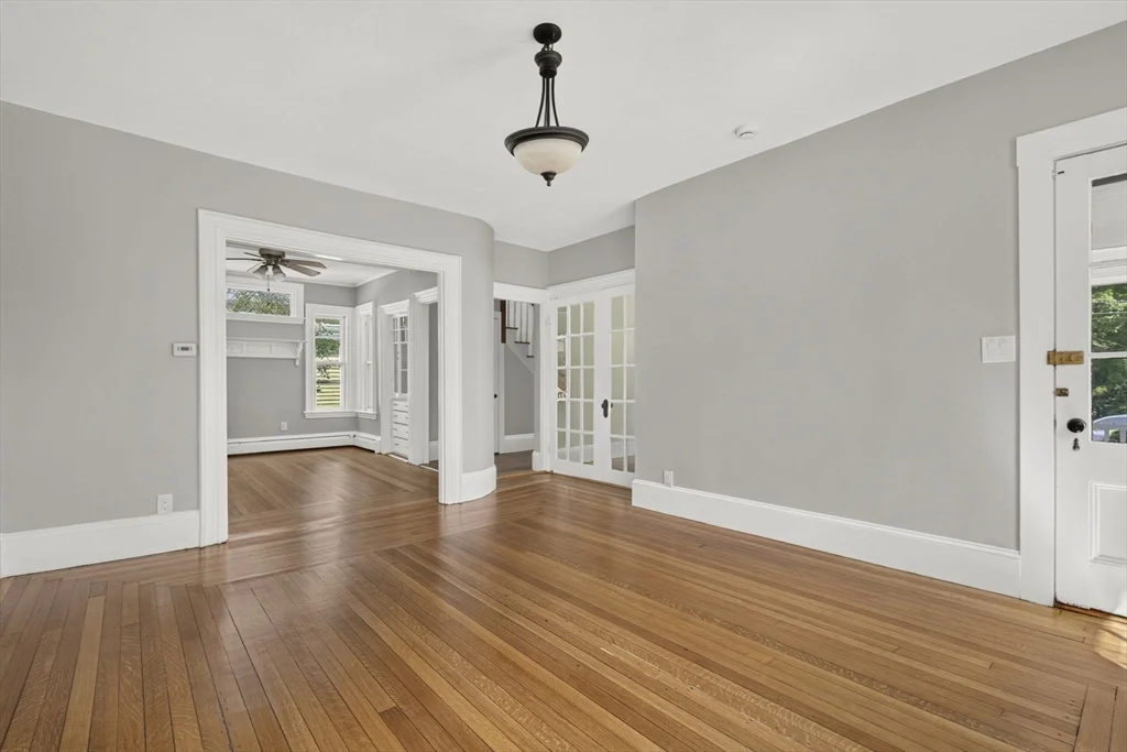 5 bed, 2 bath apartment for rent at 22 Berkeley St Unit A, Reading — photo 10 of 42