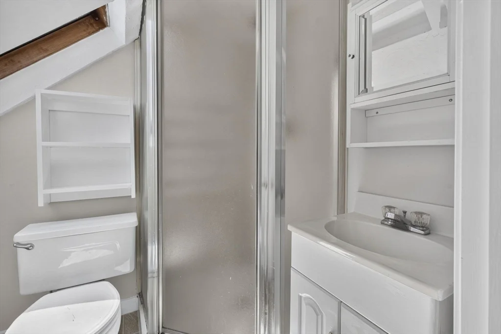 5 bed, 2 bath apartment for rent at 22 Berkeley St Unit A, Reading — photo 39 of 42