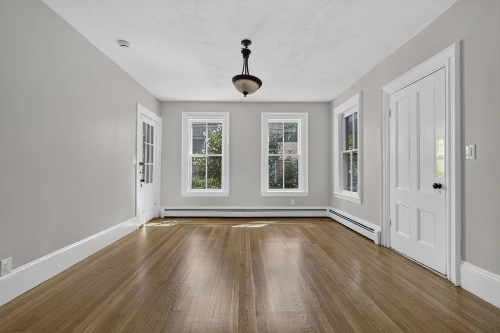 5 bed, 2 bath apartment for rent at 22 Berkeley St Unit A, Reading — photo 15 of 42