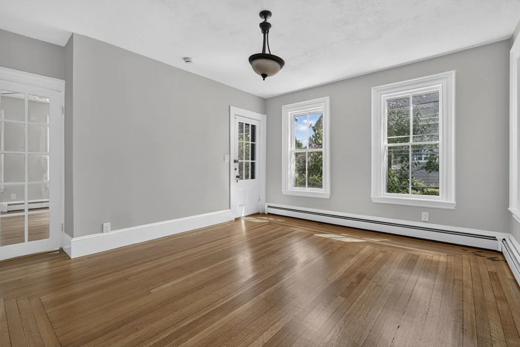 5 bed, 2 bath apartment for rent at 22 Berkeley St Unit A, Reading — photo 9 of 42