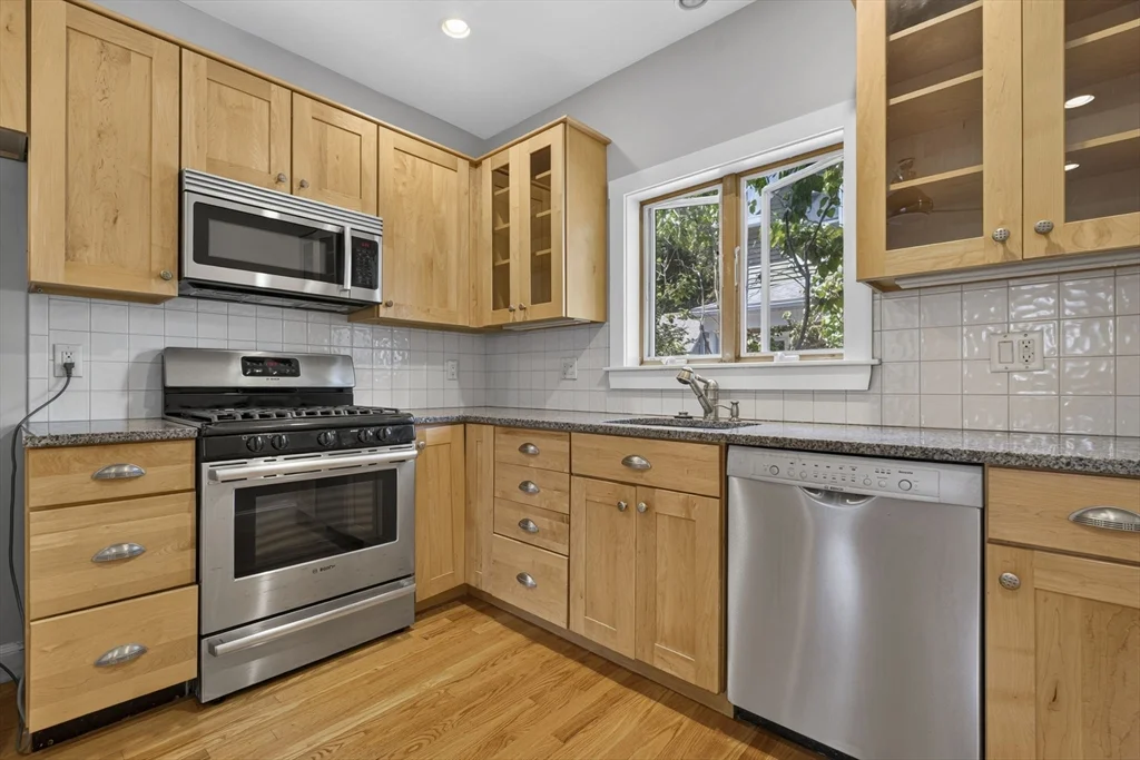 1 bed, 1 bath apartment for rent at 22 Berkeley St Unit B, Reading — photo 4 of 27
