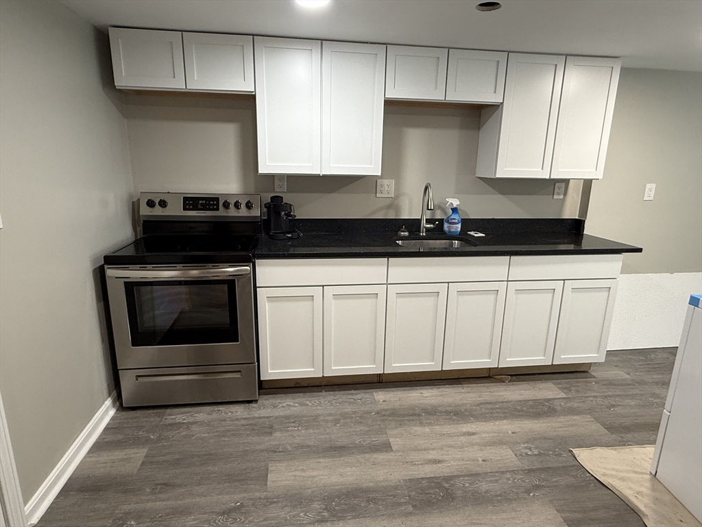 3 bed, 1 bath apartment for rent at 22 Boyden St Unit 1, Worcester — photo 2 of 6