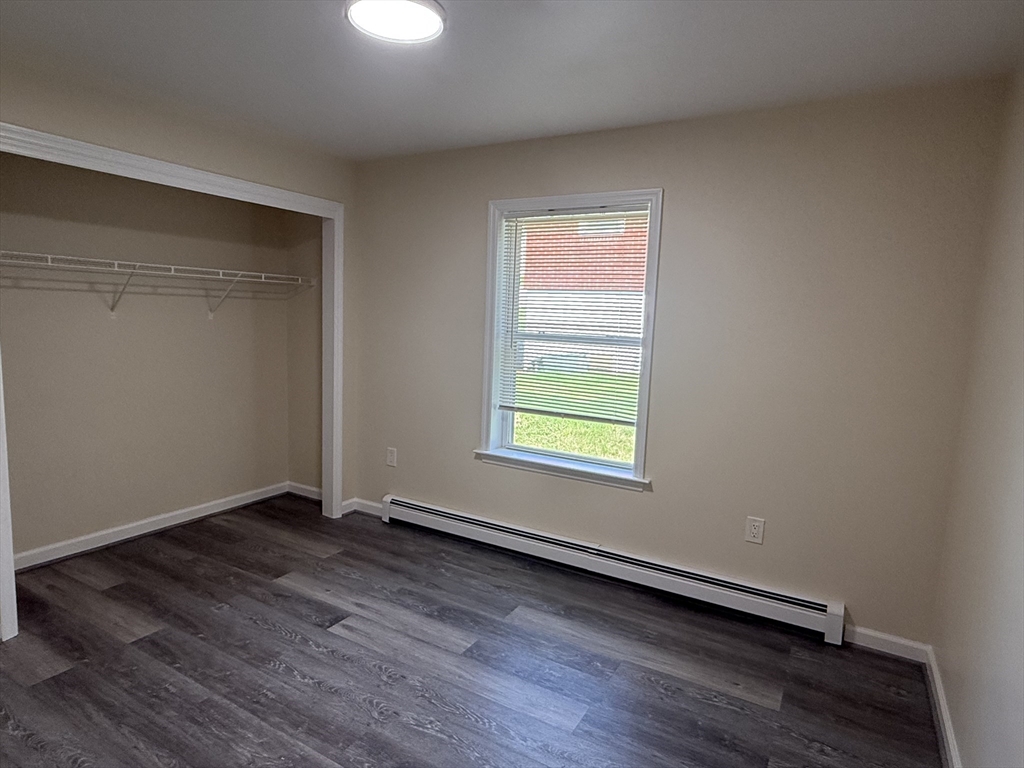 4 bed, 2 bath apartment for rent at 22 Boyden St Unit 2, Worcester — photo 5 of 12