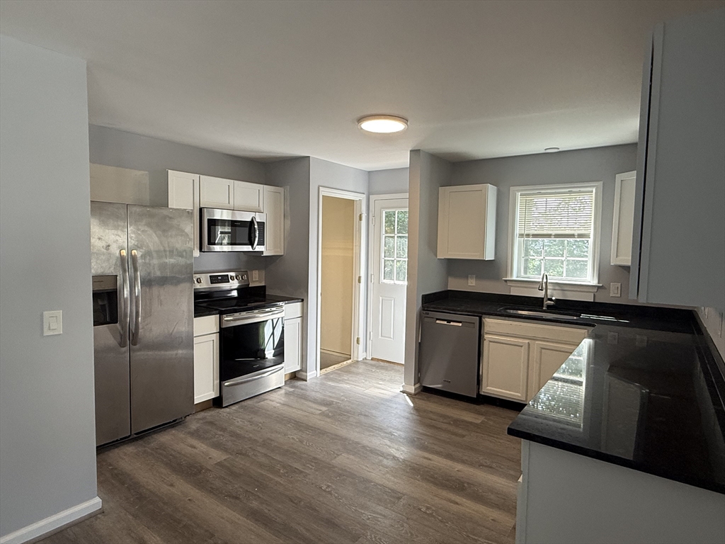 4 bed, 2 bath apartment for rent at 22 Boyden St Unit 2, Worcester — photo 1 of 12