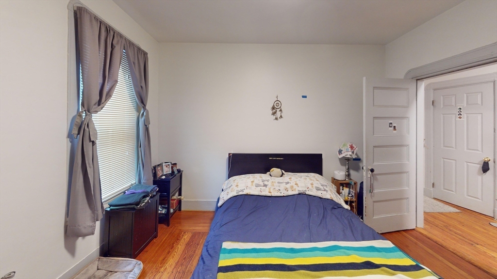 4 bed, 1 bath apartment for rent at 22 Boynton St Unit 1, Jamaica Plain — photo 12 of 16