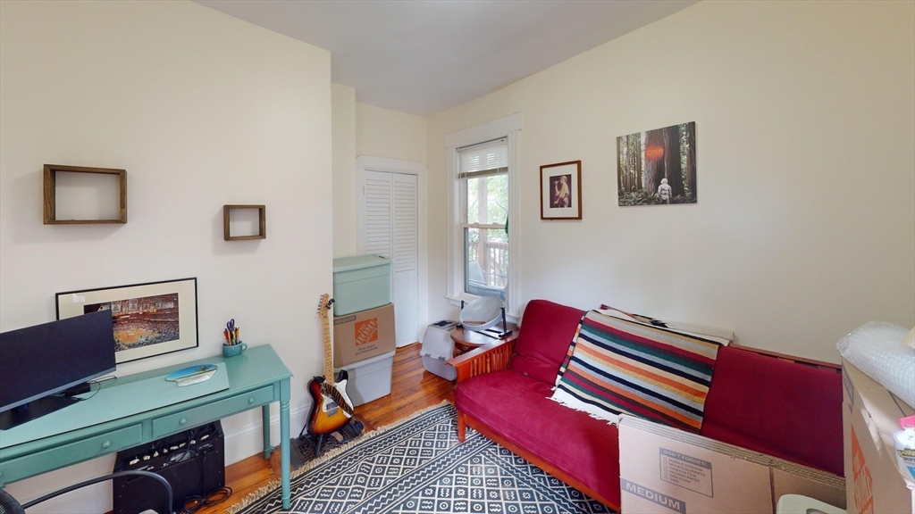 4 bed, 1 bath apartment for rent at 22 Boynton St Unit 1, Jamaica Plain — photo 8 of 16
