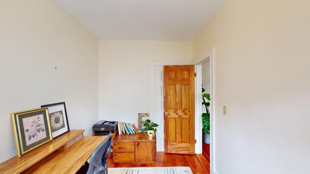 4 bed, 1 bath apartment for rent at 22 Boynton St Unit 1, Jamaica Plain — photo 7 of 16