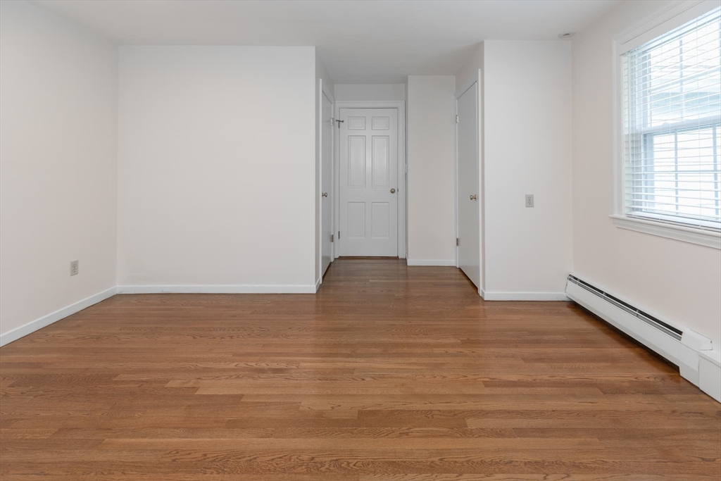 4 bed, 2 bath apartment for rent at 22 Bradford Rd, Weston — photo 25 of 42