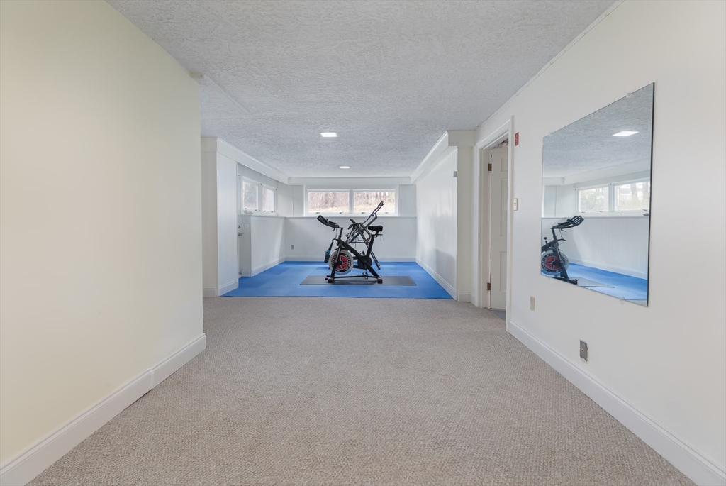 4 bed, 2 bath apartment for rent at 22 Bradford Rd, Weston — photo 29 of 42