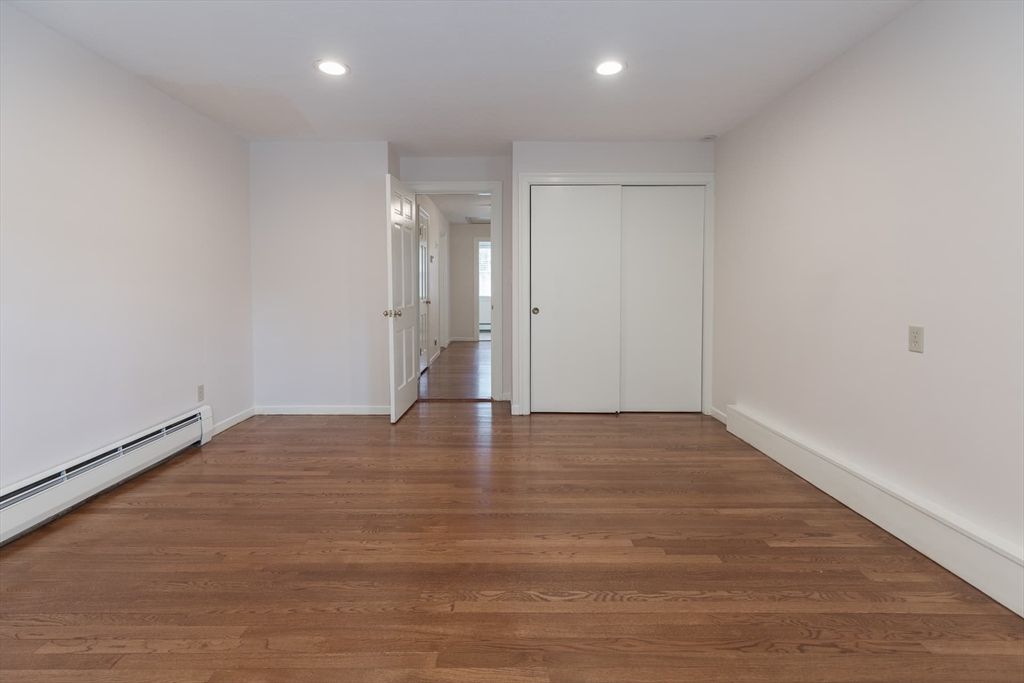 4 bed, 2 bath apartment for rent at 22 Bradford Rd, Weston — photo 26 of 42