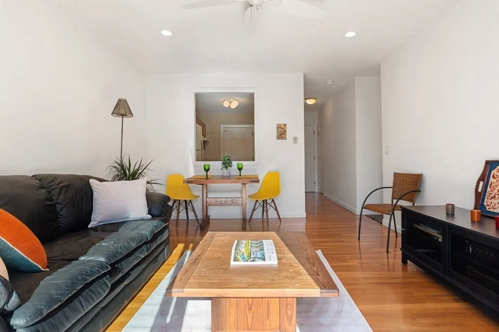 2 bed, 1 bath apartment for rent at 22 Branchfield St Unit 4-1, Dorchester
