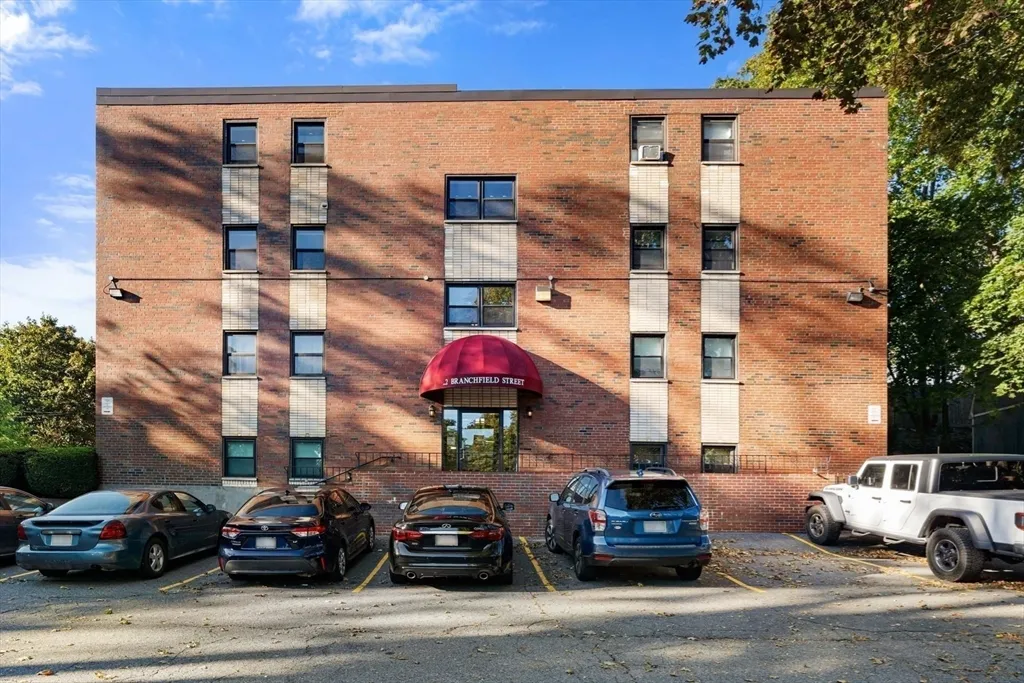 2 bed, 1 bath apartment for rent at 22 Branchfield St Unit 4-1, Dorchester — photo 15 of 17