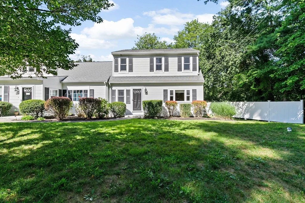 3 bed, 1 bath apartment for rent at 22 Broad Oak Way Unit A, Hanover — photo 1 of 31