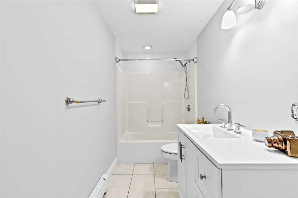 3 bed, 1 bath apartment for rent at 22 Broad Oak Way Unit A, Hanover — photo 16 of 31