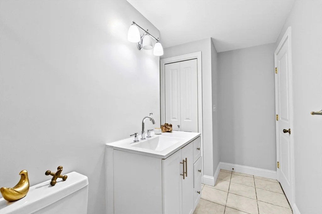 3 bed, 1 bath apartment for rent at 22 Broad Oak Way Unit A, Hanover — photo 17 of 31
