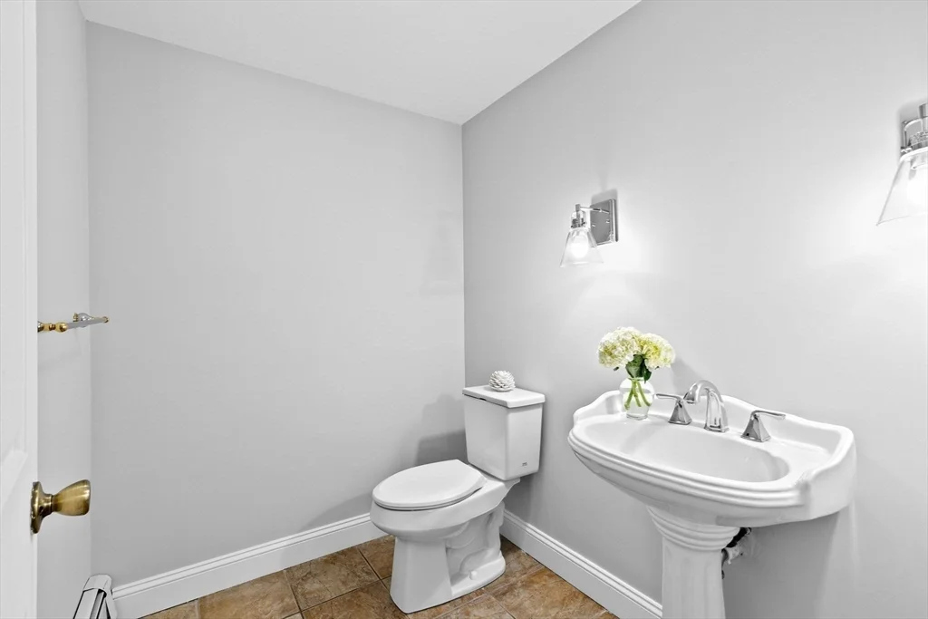 3 bed, 1 bath apartment for rent at 22 Broad Oak Way Unit A, Hanover — photo 7 of 31