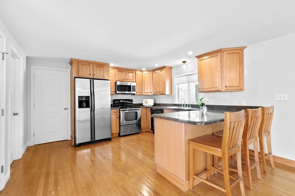3 bed, 1 bath apartment for rent at 22 Broad Oak Way Unit A, Hanover — photo 4 of 31