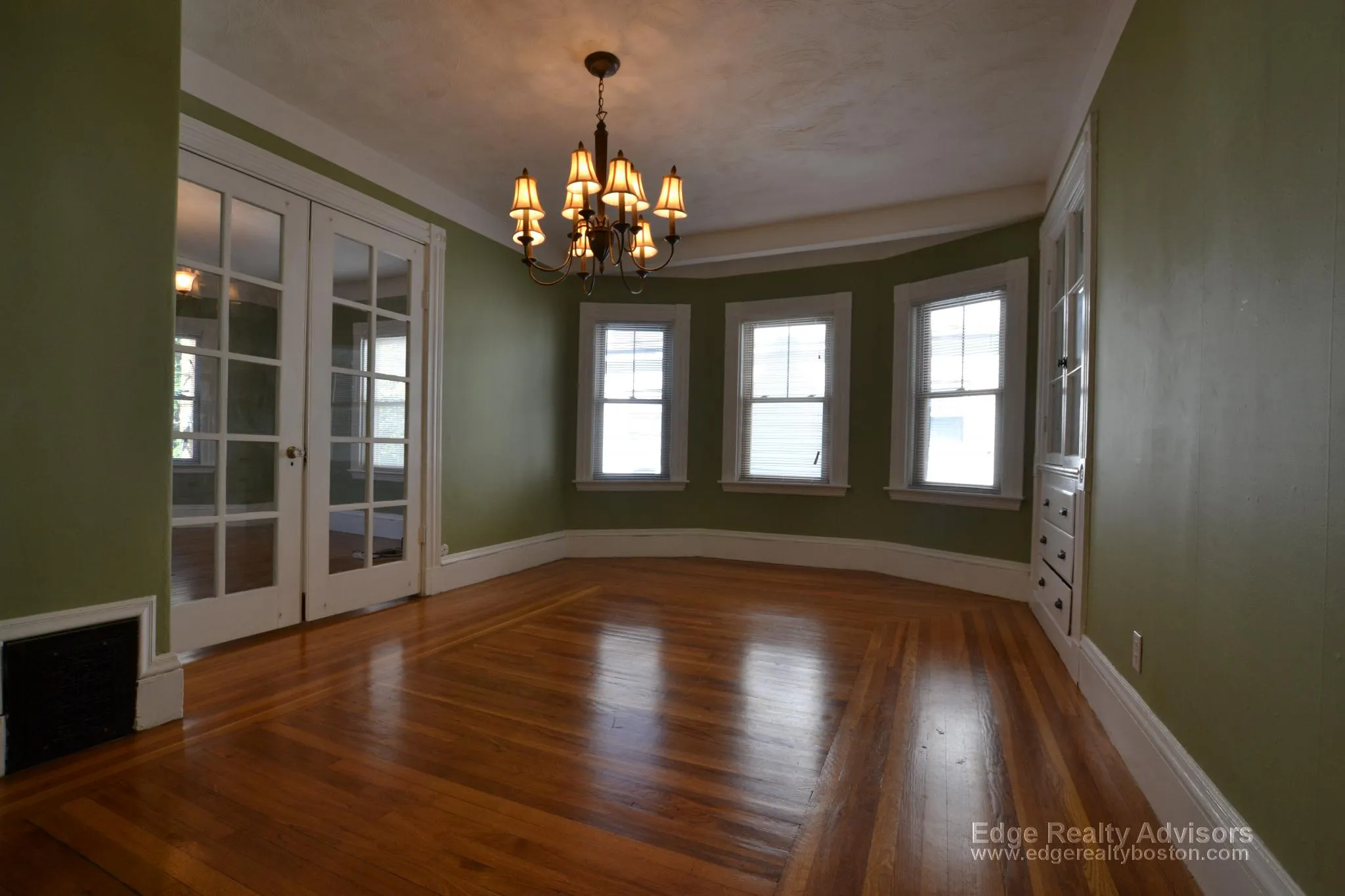 3 bed, 1 bath apartment for rent at 22 Brooks St Unit 2, Brighton — photo 8 of 13