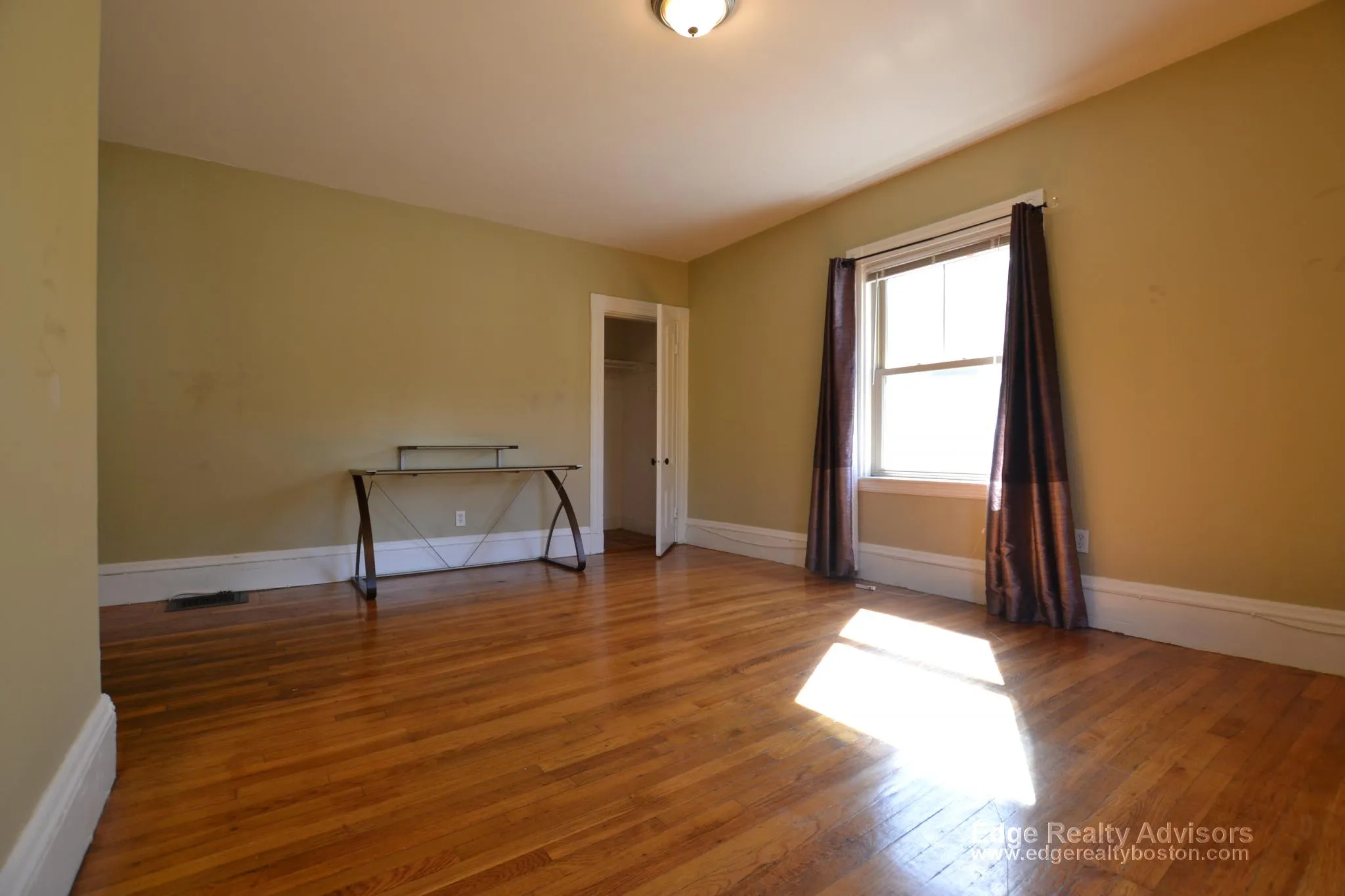 3 bed, 1 bath apartment for rent at 22 Brooks St Unit 2, Brighton — photo 6 of 13