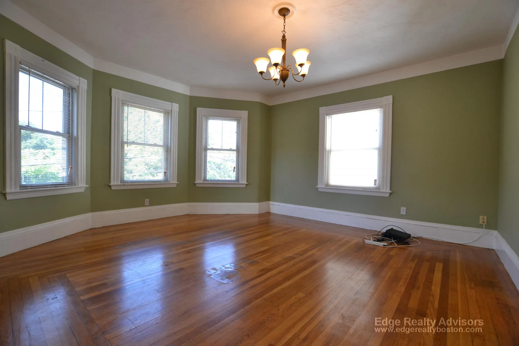 3 bed, 1 bath apartment for rent at 22 Brooks St Unit 2, Brighton — photo 7 of 13