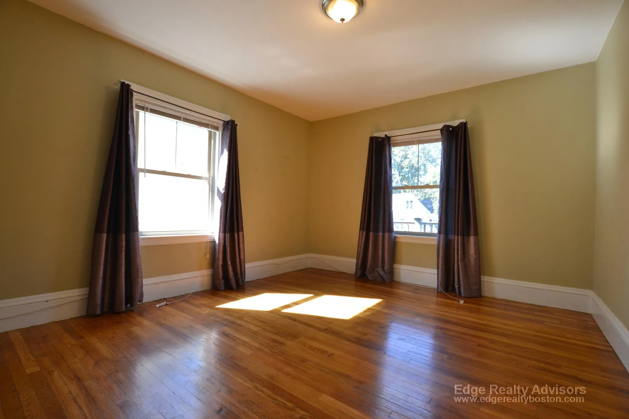 3 bed, 1 bath apartment for rent at 22 Brooks St Unit 2, Brighton — photo 10 of 13
