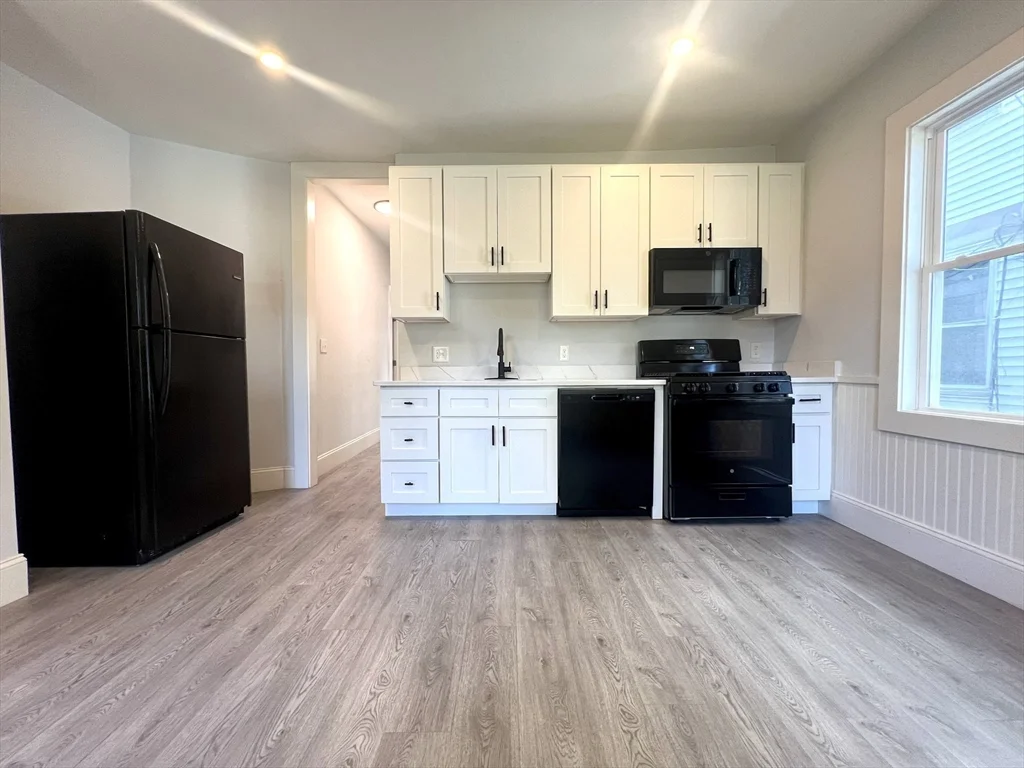 3 bed, 1 bath apartment for rent at 22 Browning Ave Unit 1, Dorchester — photo 2 of 10
