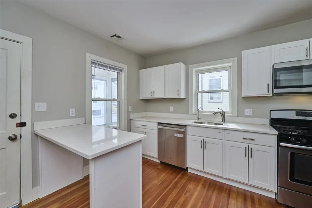 3 bed, 1 bath apartment for rent at 22 Burget Ave Unit 2, Tufts University — photo 10 of 18