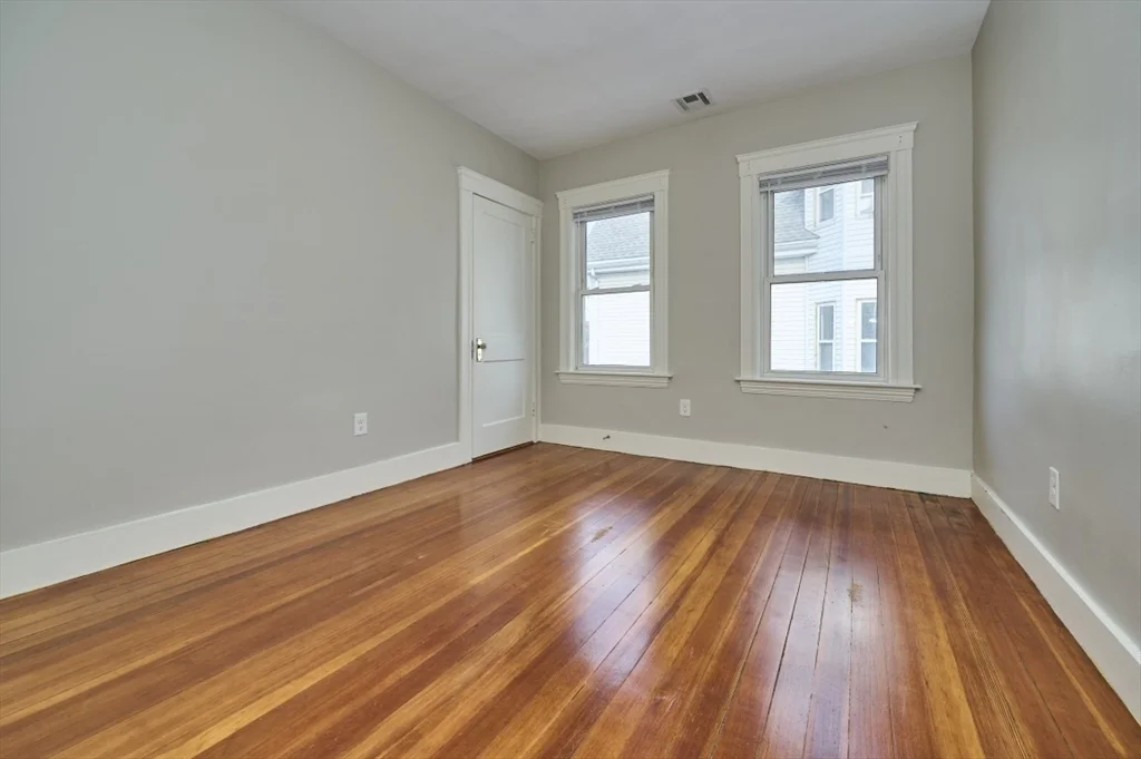 3 bed, 1 bath apartment for rent at 22 Burget Ave Unit 2, Tufts University — photo 14 of 18