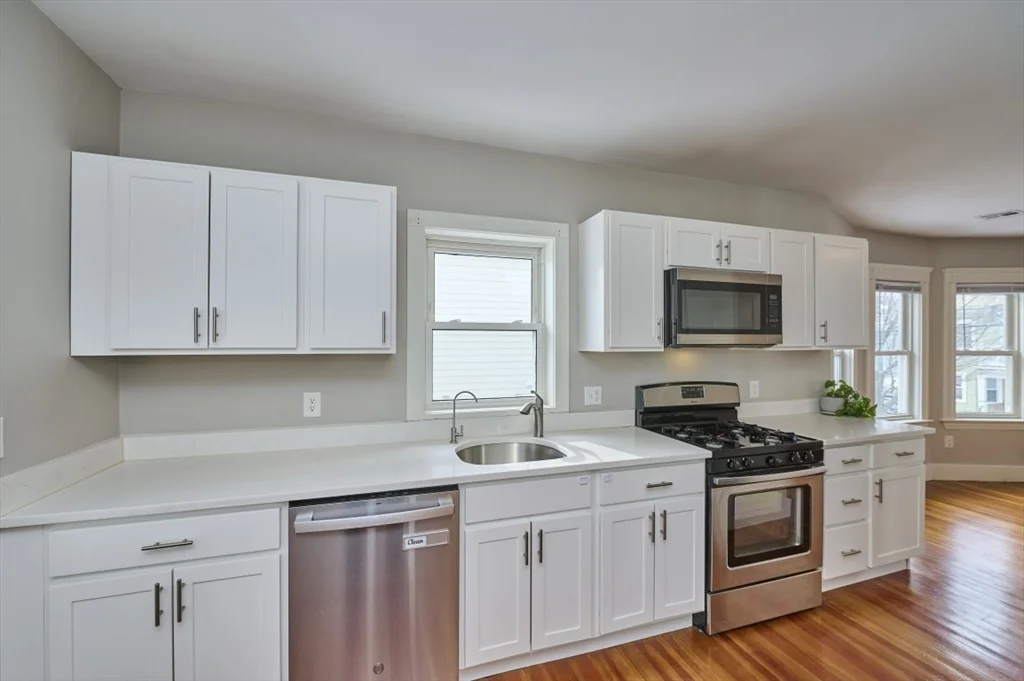 3 bed, 1 bath apartment for rent at 22 Burget Ave Unit 2, Tufts University — photo 9 of 18