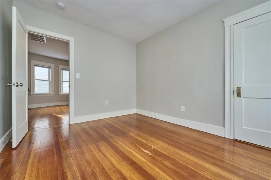 3 bed, 1 bath apartment for rent at 22 Burget Ave Unit 2, Tufts University — photo 15 of 18