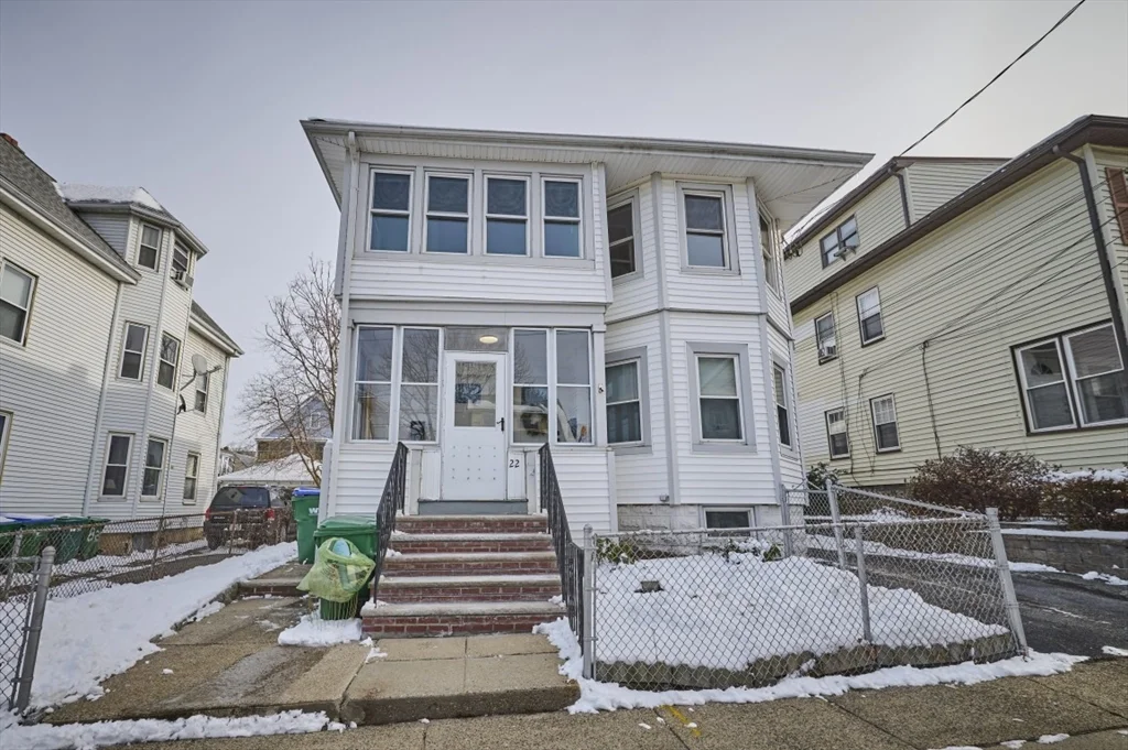 3 bed, 1 bath apartment for rent at 22 Burget Ave Unit 2, Tufts University — photo 2 of 18