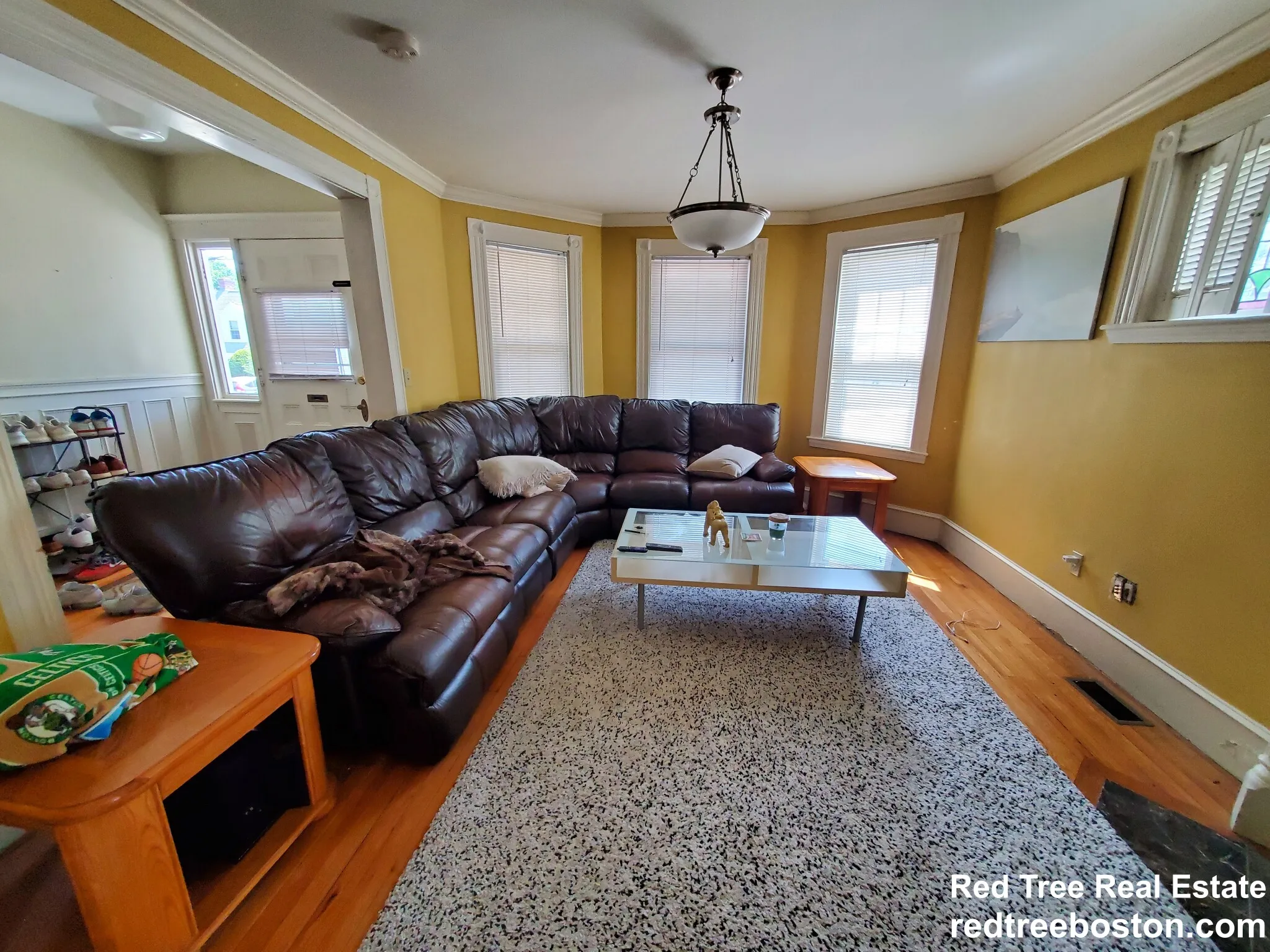 4 bed, 2 bath apartment for rent at 22 Burton St Unit 1, Brighton — photo 3 of 46