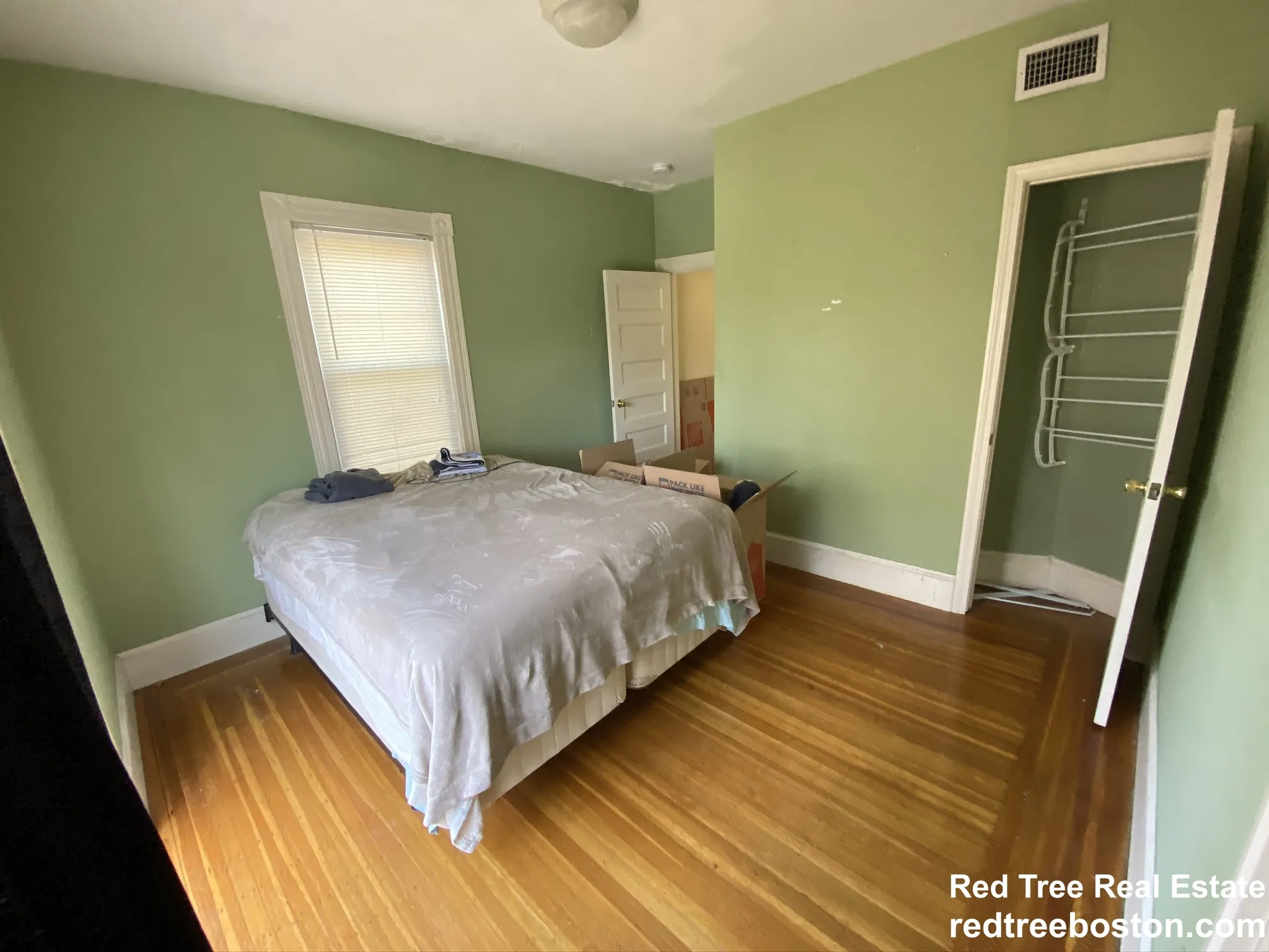 4 bed, 2 bath apartment for rent at 22 Burton St Unit 1, Brighton — photo 37 of 46