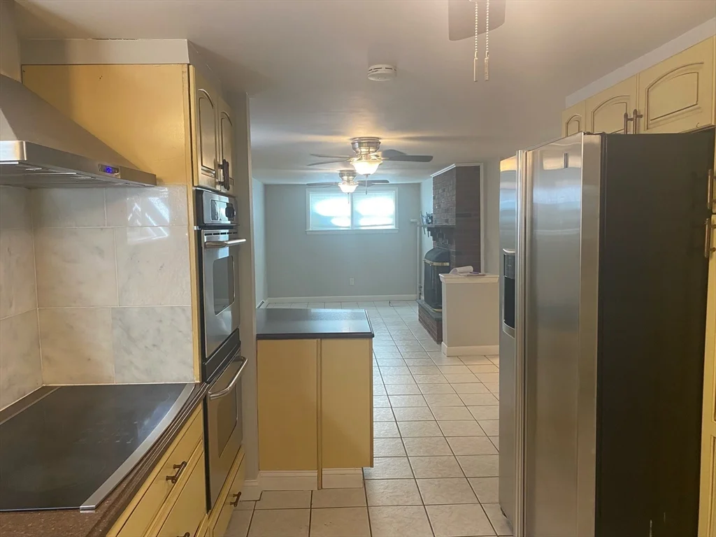 1 bed, 1 bath apartment for rent at 22 Carlson Ave Unit B, Revere — photo 4 of 10