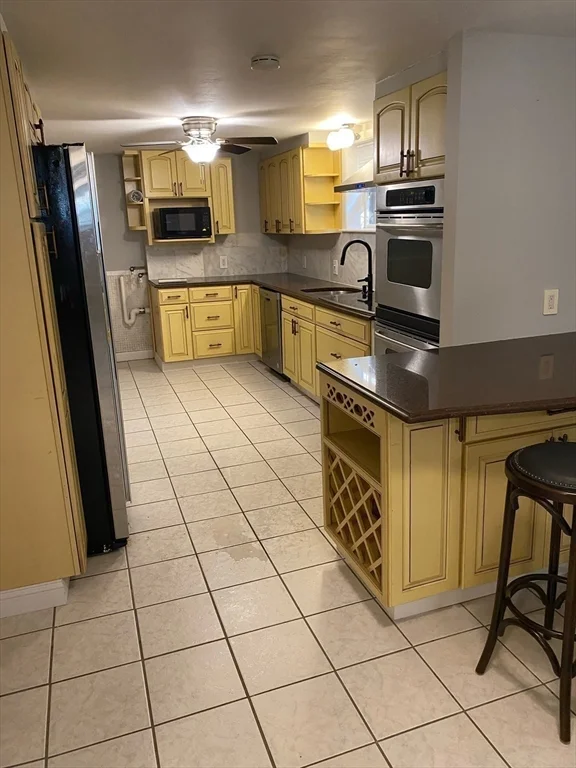 1 bed, 1 bath apartment for rent at 22 Carlson Ave Unit B, Revere — photo 2 of 10