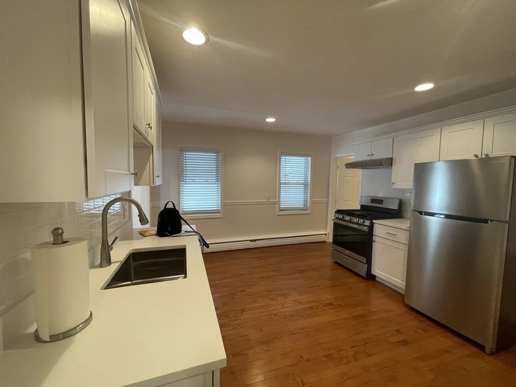 2 bed, 1 bath apartment for rent at 22 Carlton St Unit 1, Glenwood — photo 4 of 14