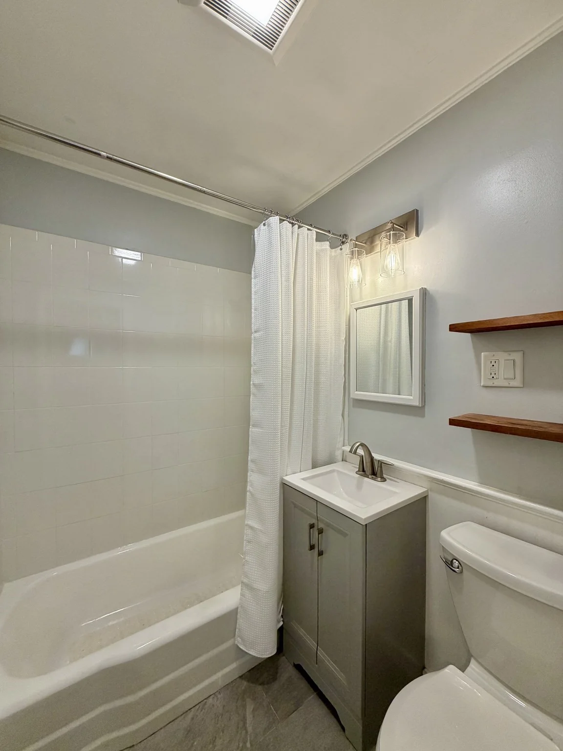2 bed, 1 bath apartment for rent at 22 Carlton St Unit 1, Salem — photo 7 of 13